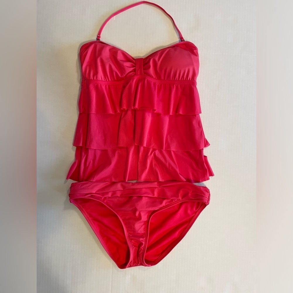 Kenneth Cole Reaction two piece swimsuit tankini size large